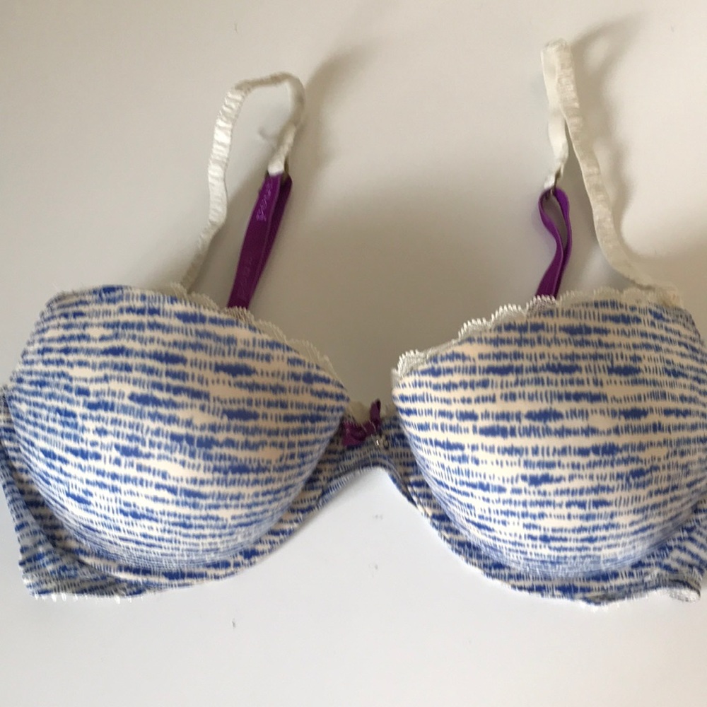 VS Pout light push up